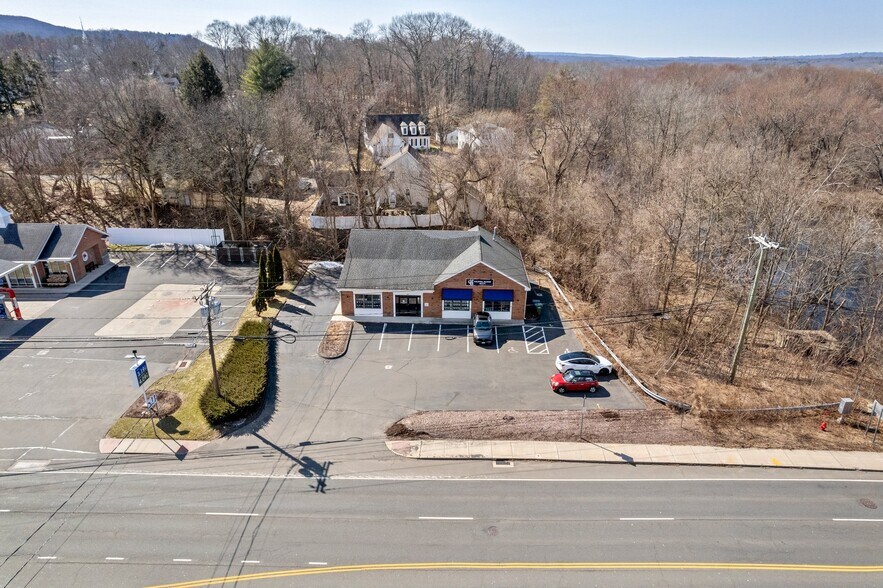 More Photos Of 855 Farmington Ave, Farmington Office For Lease