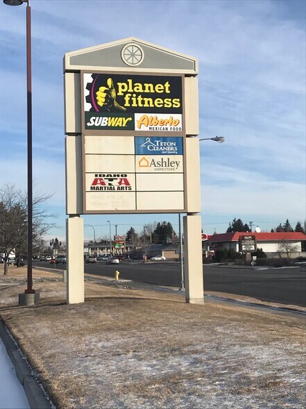 More Photos Of 200-390 S Woodruff Ave, Idaho Falls Unknown For Lease