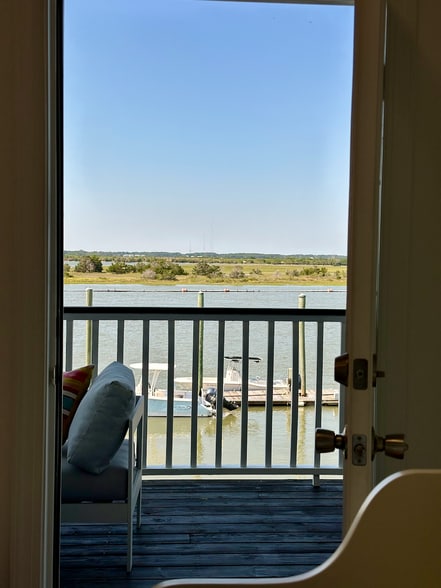 More Photos Of 103 Palm Blvd, Isle Of Palms Office For Sale