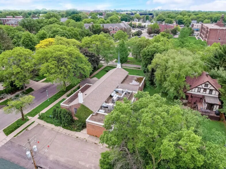 More Photos Of 1671 Summit Ave, Saint Paul Religious Facility For Sale