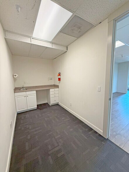 More Photos Of 1055 Broadway, Sonoma Office For Sale