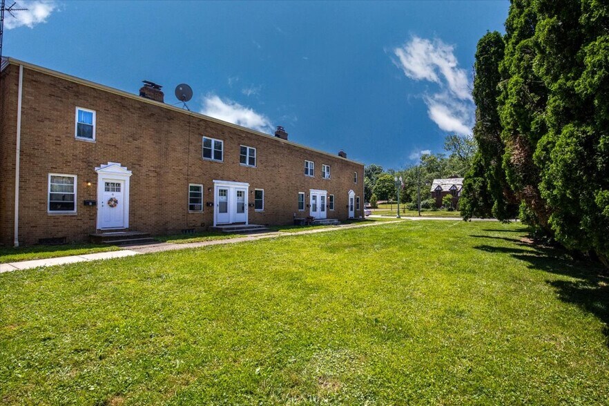 More Photos Of 2114 Market Ave N, Canton Apartments For Sale