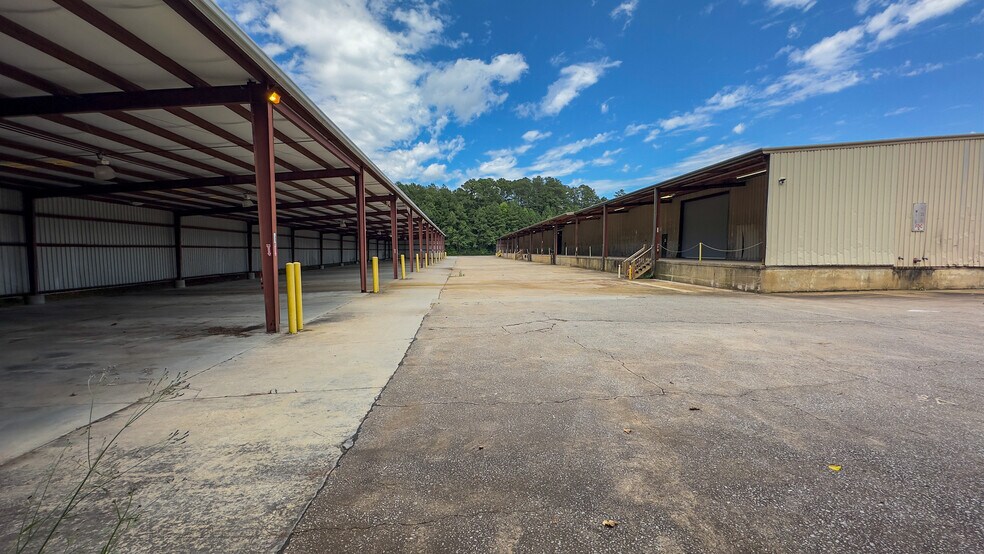 More Photos Of 1695 Buford Hwy, Duluth Warehouse For Sale