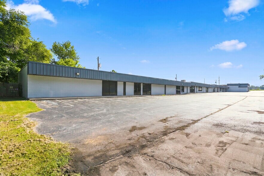 More Photos Of 5601 S Campbell Ave, Springfield General Retail For Sale
