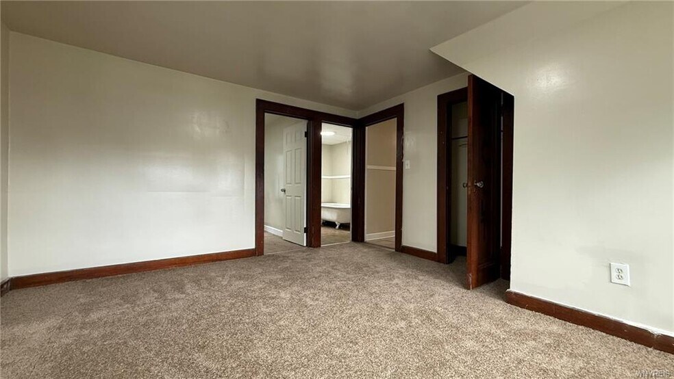 More Photos Of 1890 Linwood Ave, Niagara Falls Apartments For Sale