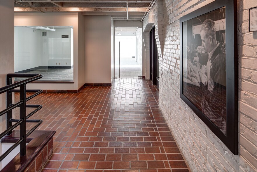 More Photos Of 308 SW 1st Ave, Portland Office For Lease