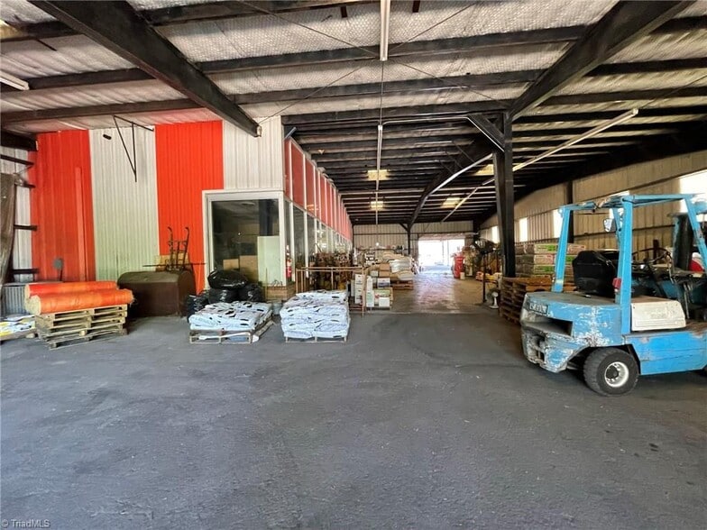 More Photos Of 607 Main, Pilot Mountain Storefront Retail Residential For Sale