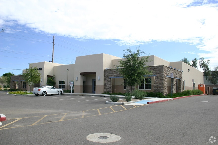 More Photos Of 5533 E Bell Rd, Scottsdale Office For Sale