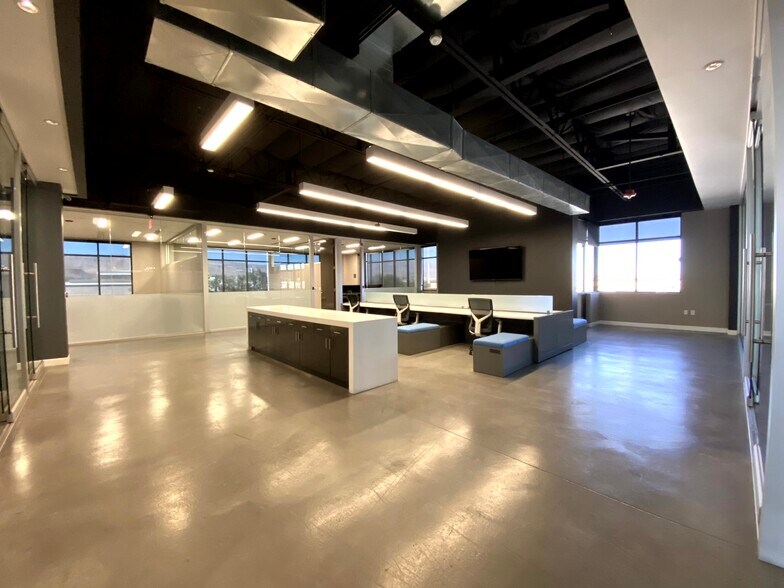 More Photos Of 6010 S Durango Dr, Las Vegas Loft Creative Space For Sale