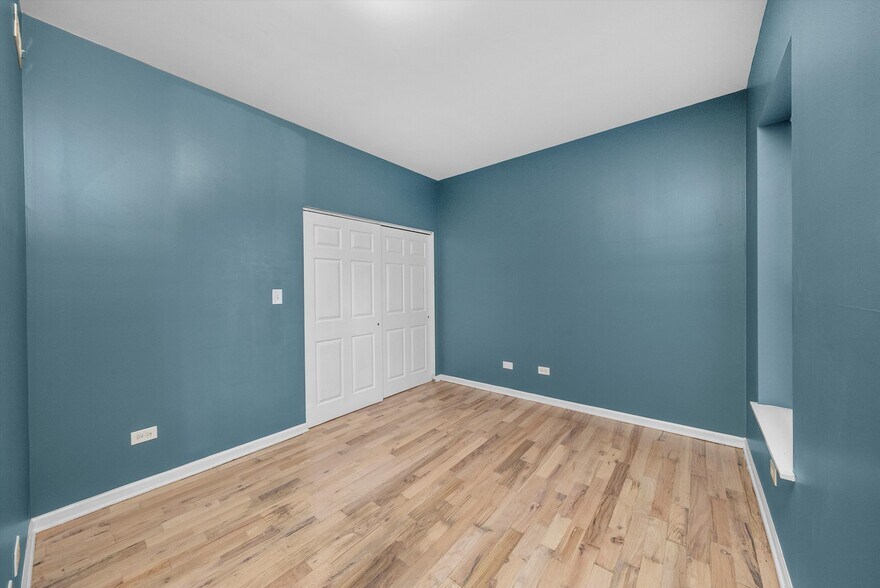 More Photos Of 7127 S Normal Blvd, Chicago Apartments For Sale