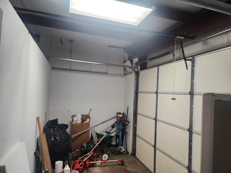 More Photos Of 1600 N California Pky, Fort Worth Freestanding For Sale