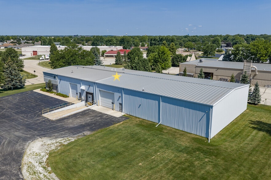 More Photos Of 1725 Suburban Dr, De Pere Manufacturing For Sale