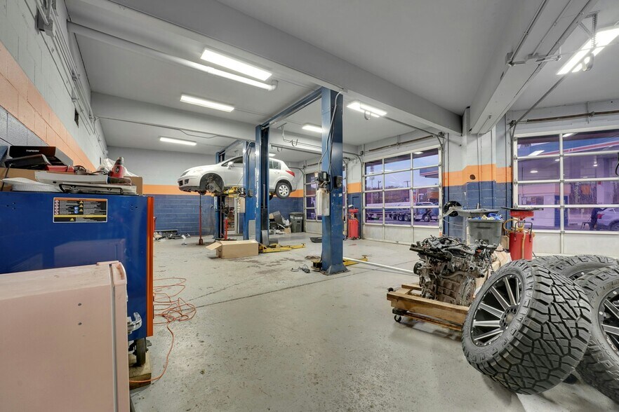 More Photos Of 2040 US Highway 22, Scotch Plains General Retail For Lease