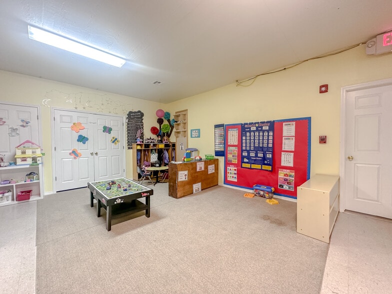 More Photos Of 710 W Broadway St, Collinsville Daycare Center For Sale