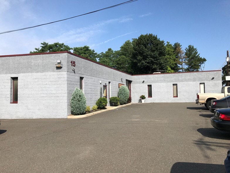 More Photos Of 15 Emerald St, Hackensack Office For Lease