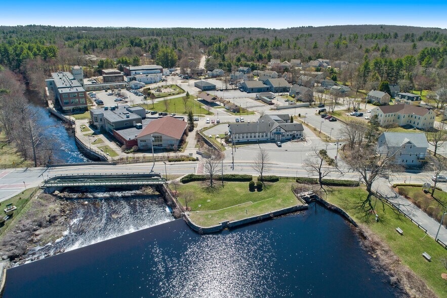 More Photos Of 35 East Ave, Burrillville Freestanding For Lease