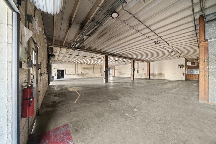 More Photos Of 1118 N Magnolia Ave, Ocala Warehouse For Sale