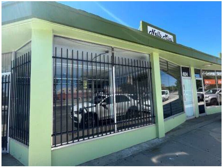 More Photos Of 38463 9th St E, Palmdale Storefront For Sale