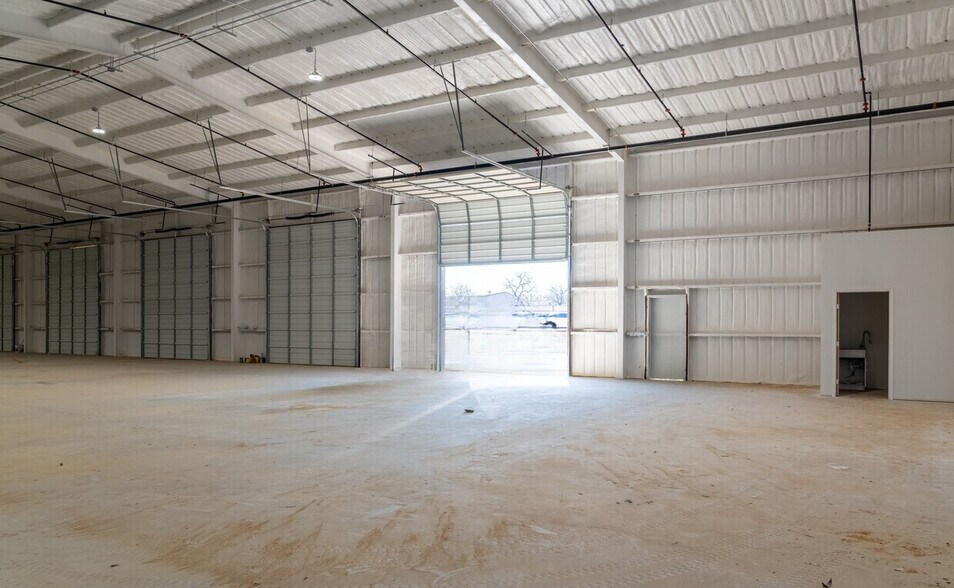 More Photos Of 12308 Rendon Rd, Burleson Industrial For Sale