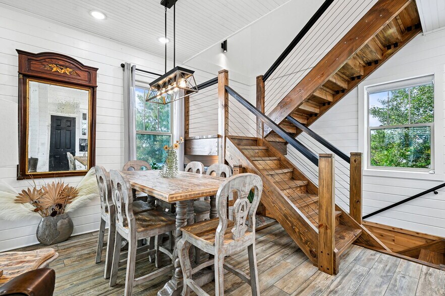 More Photos Of 124 Lafitte St, Mandeville Hospitality For Sale