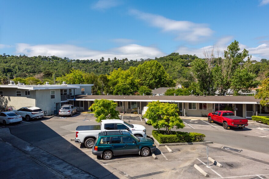 More Photos Of 45 Woodland Ave, San Rafael Apartments For Sale