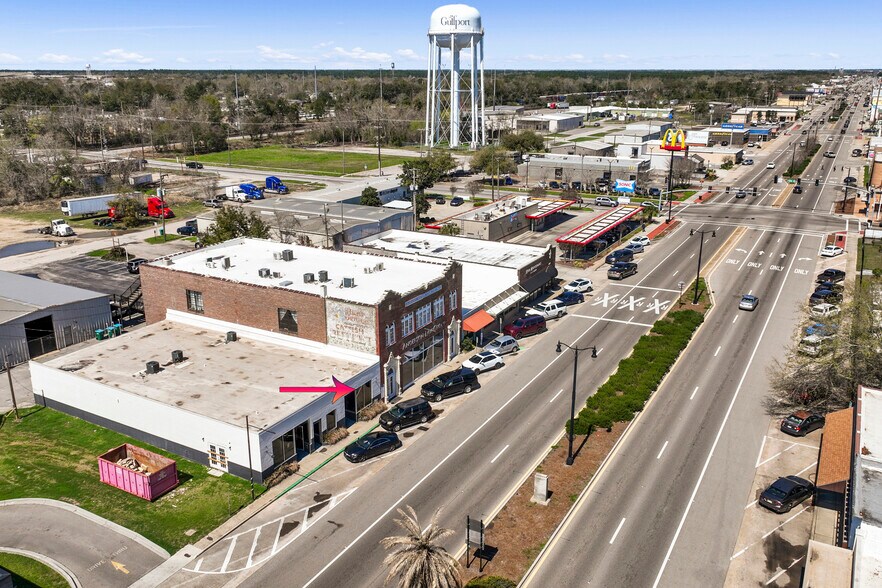 More Photos Of 1615 25th Ave, Gulfport Flex For Lease