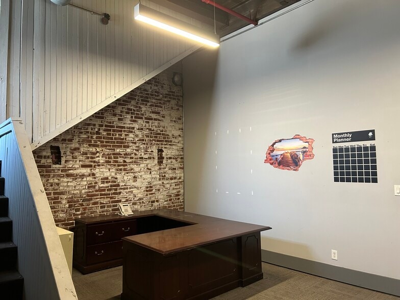 More Photos Of 2221 E Clearfield St, Philadelphia Warehouse For Sale