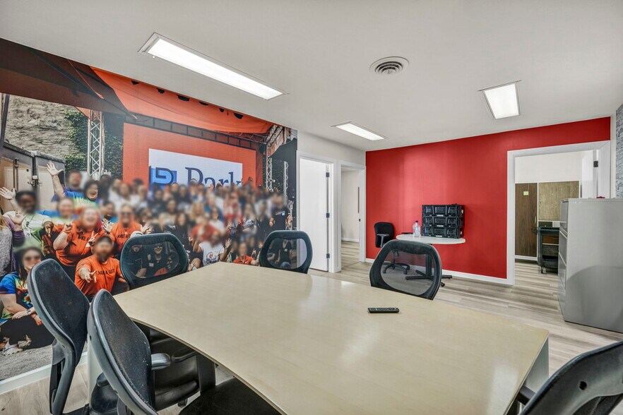 More Photos Of 1824 E Broad St, Columbus Office Residential For Lease