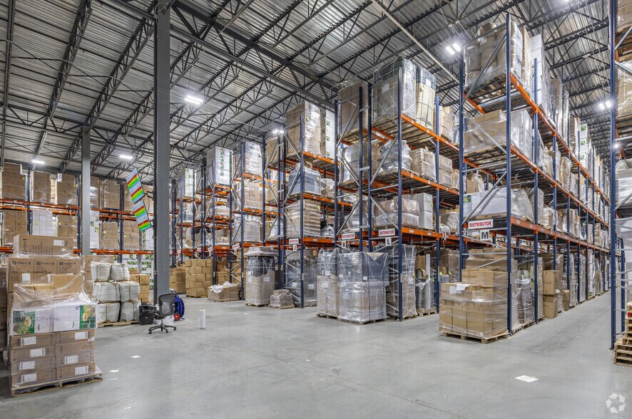 More Photos Of 305 Sub Way, Milford Warehouse For Lease