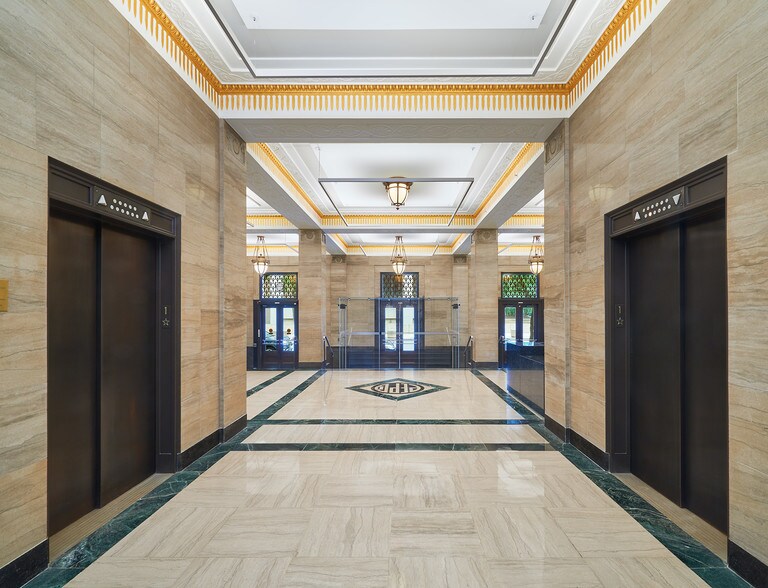 More Photos Of 999 E St NW, Washington Office For Lease