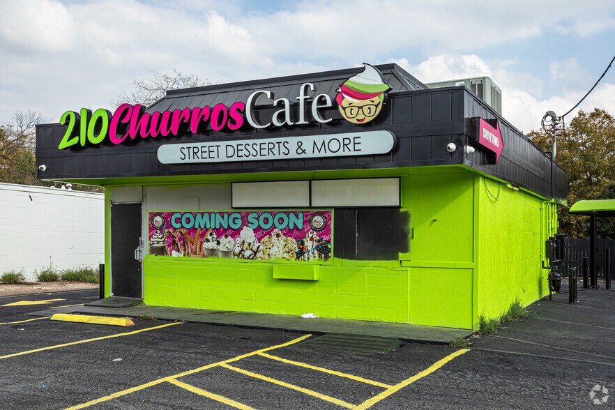 Primary Photo Of 4620 S Flores St, San Antonio General Retail For Sale