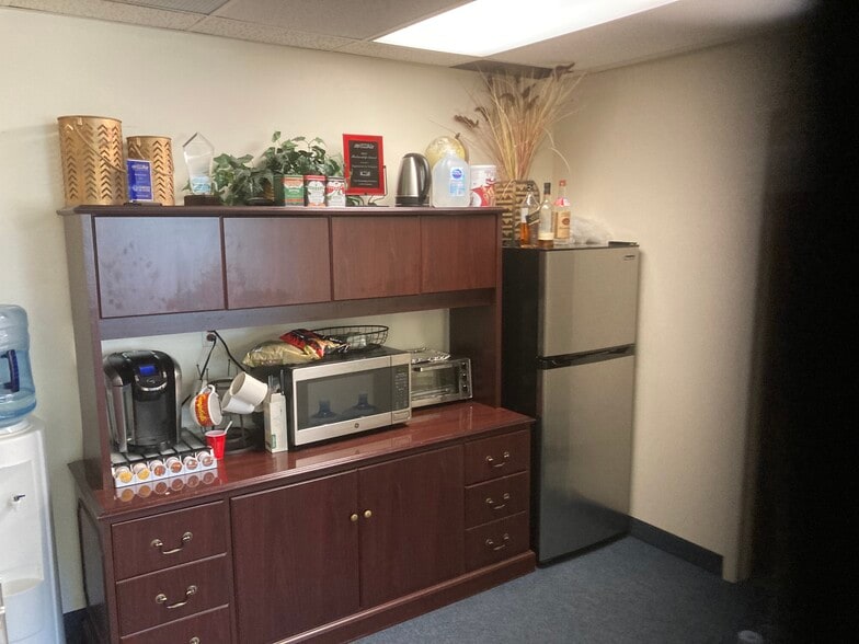 More Photos Of 914 Mount Kemble Ave, Morristown Office For Lease