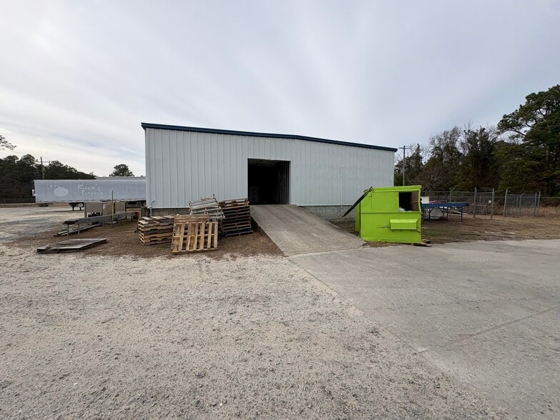 More Photos Of 11375 US-701 Hwy, Elizabethtown Refrigeration Cold Storage For Sale