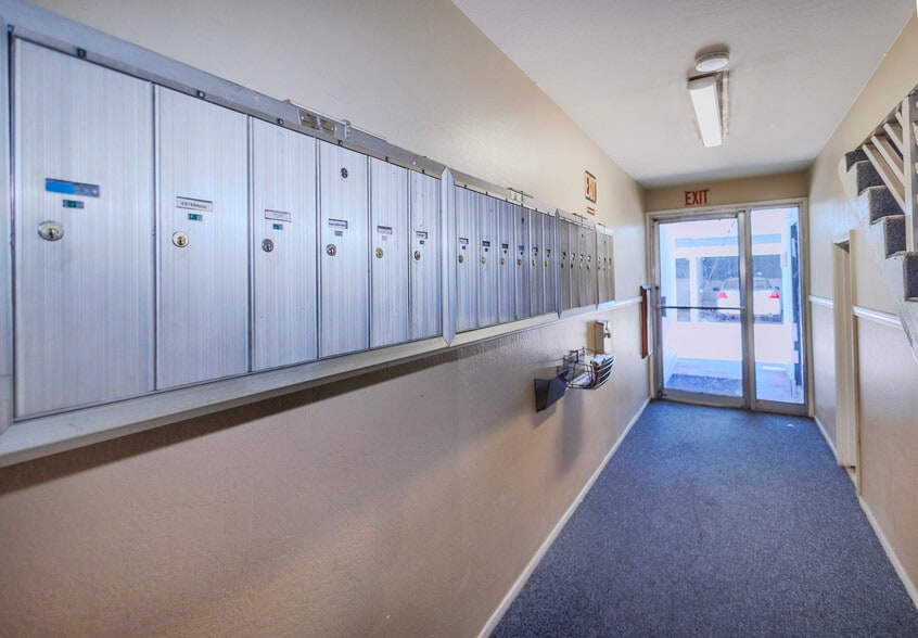 More Photos Of 106 N Bayshore Blvd, San Mateo Apartments For Sale