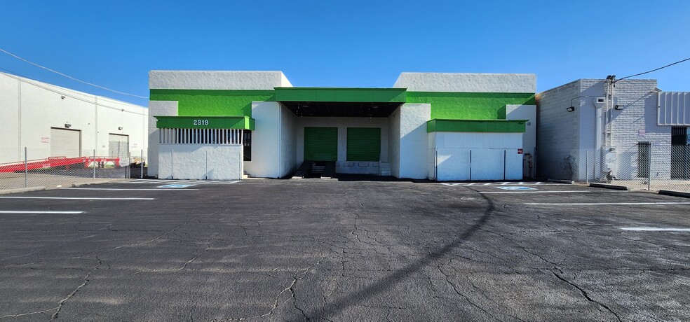 Primary Photo Of 2319 W Holly St, Phoenix Warehouse For Lease