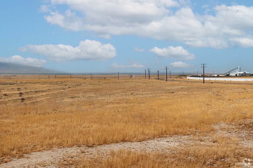 More Photos Of 300 S Industrial Loop Rd, Tooele Land For Sale