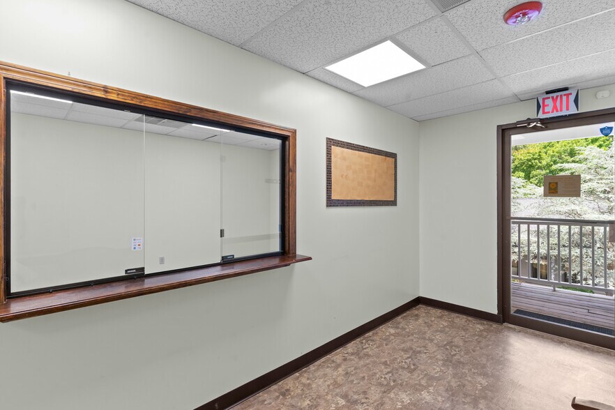 More Photos Of 1050 Main St, East Greenwich Office For Sale