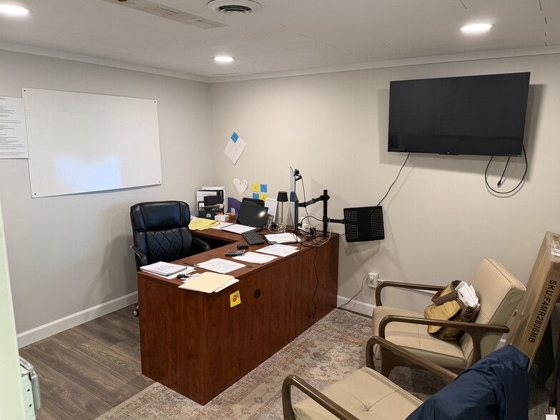 More Photos Of 573 Merrimon Ave, Asheville Medical For Lease