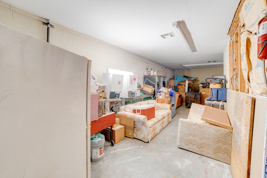 More Photos Of 1901 Waugh Dr, Houston General Retail For Sale