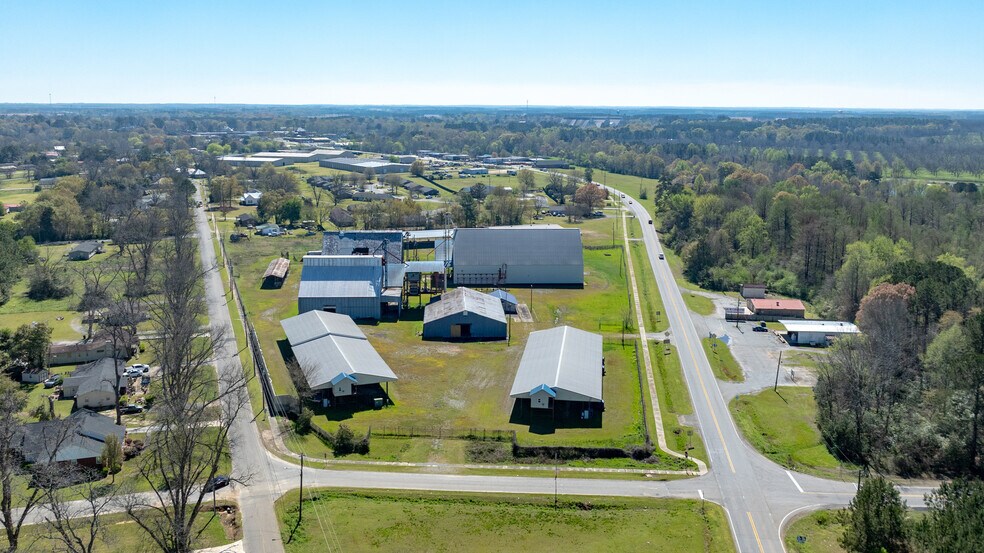 Primary Photo Of 740 West Union Street, Vienna Manufacturing For Sale
