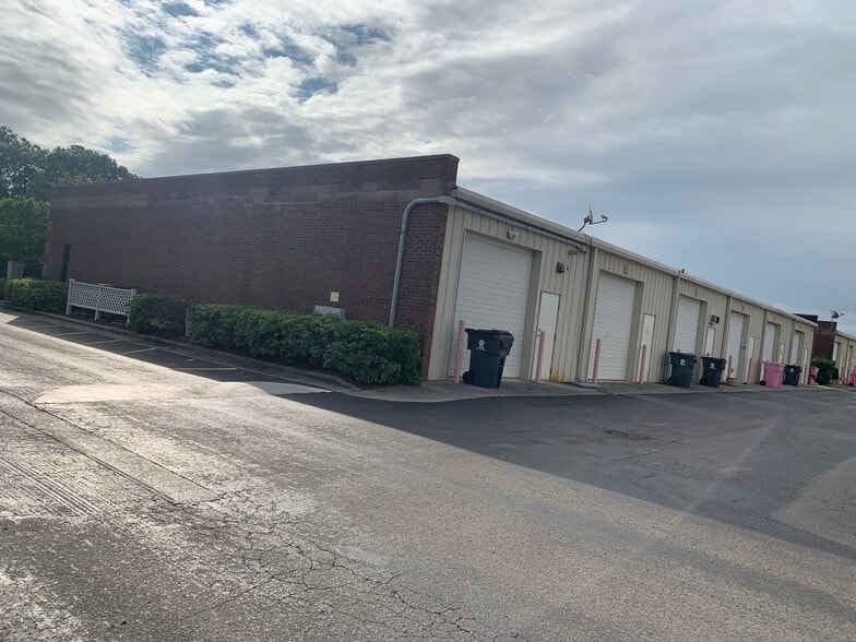 More Photos Of 311 Judges Rd, Wilmington Flex For Lease