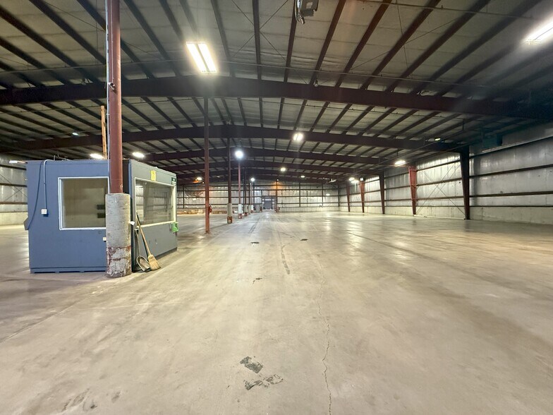 More Photos Of 1212 E Taylor St, Dekalb Manufacturing For Lease