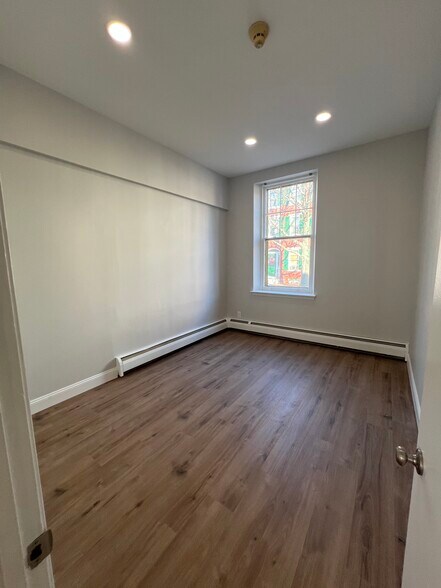 More Photos Of 26 S Church St, West Chester Office For Sale