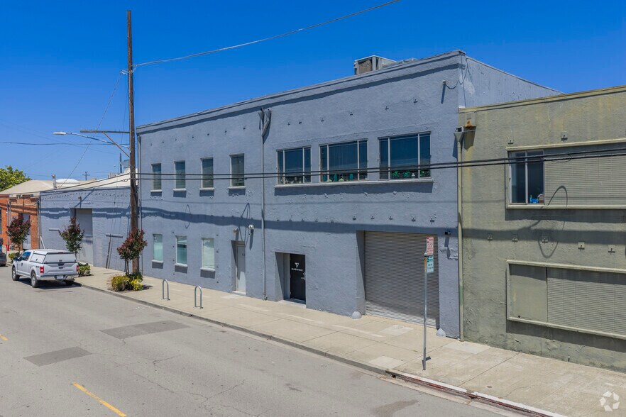 More Photos Of 620 3rd St, Oakland Light Distribution For Lease