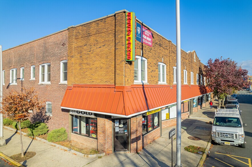 More Photos Of 321-335 Maple St, Perth Amboy Storefront Retail Residential For Lease