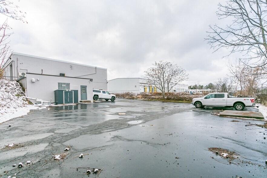 More Photos Of 300 Buell Rd, Rochester Loft Creative Space For Sale