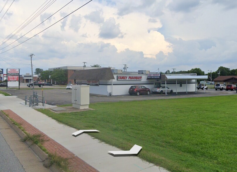 More Photos Of 3202 Indiana Ave, Joplin Drugstore For Sale