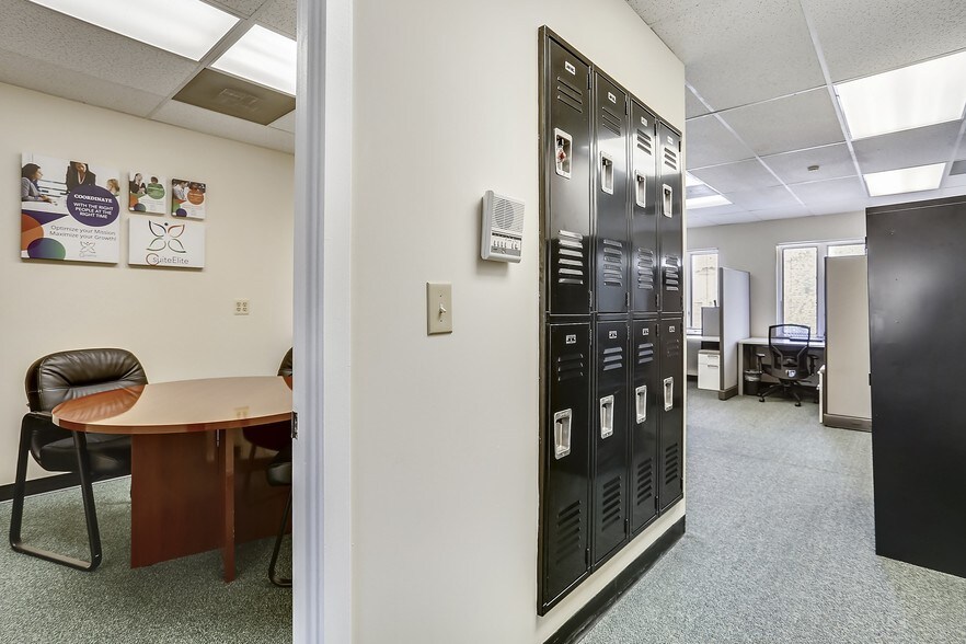 More Photos Of 7231-7243 Hanover Pky, Greenbelt Office For Lease