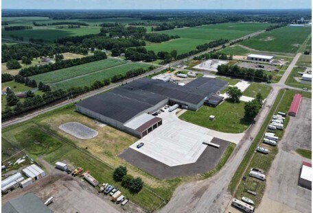 More Photos Of 15401 Industrial Dr, Schoolcraft Warehouse For Lease