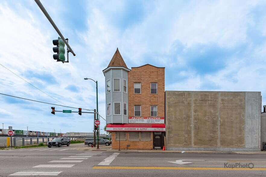 More Photos Of 601 W 47th St, Chicago Storefront Retail Residential For Sale